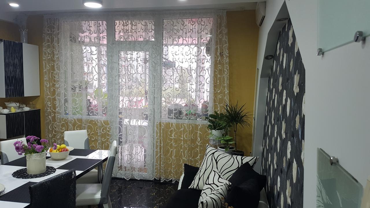 Батуми, 5 Комнатная Extérieur photo